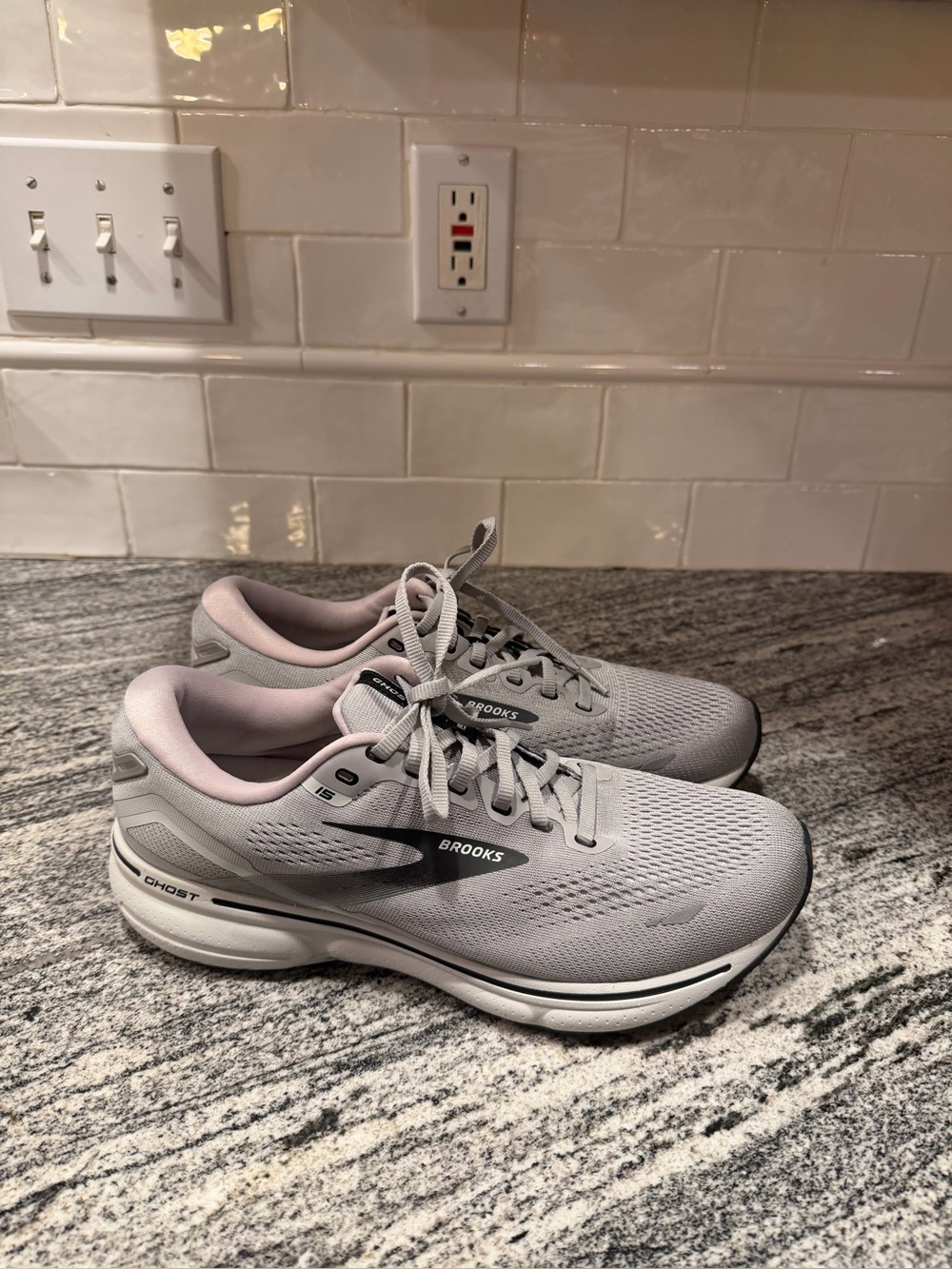 Men’s Brooks Ghost 15 Size 10